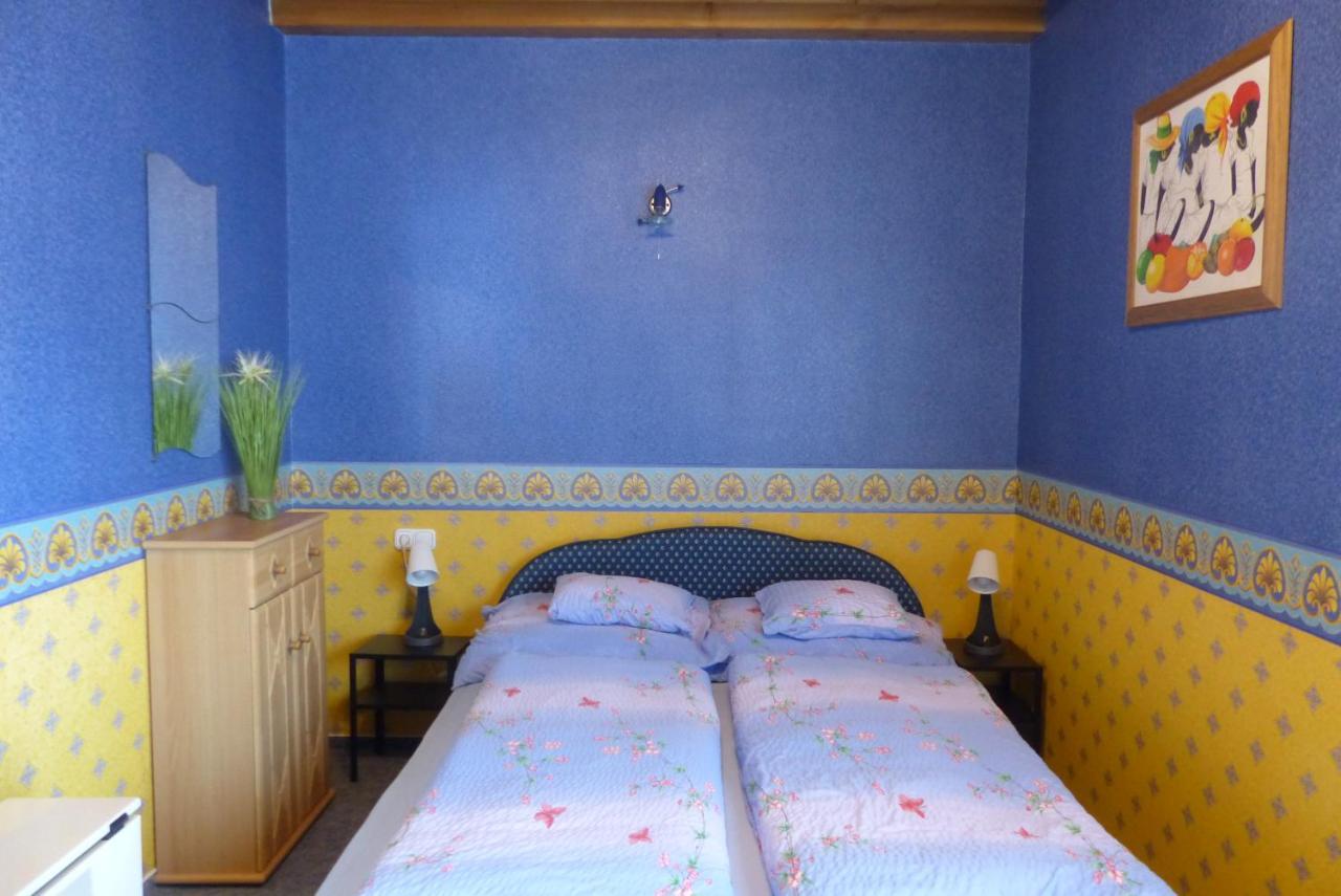 Orwa Apartmanok - Fenyofa Koez Залакарос Екстериор снимка