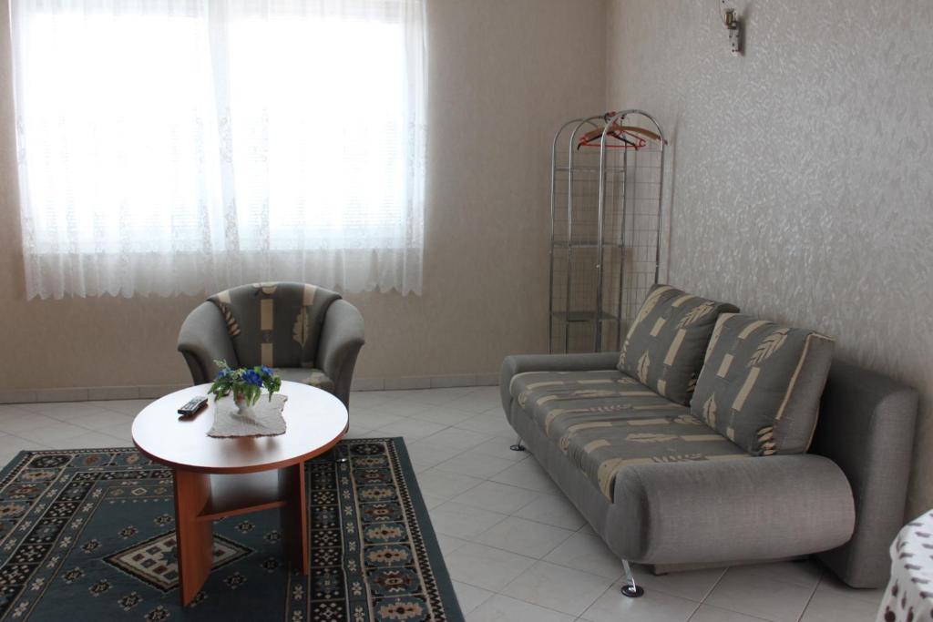 Orwa Apartmanok - Fenyofa Koez Залакарос Стая снимка
