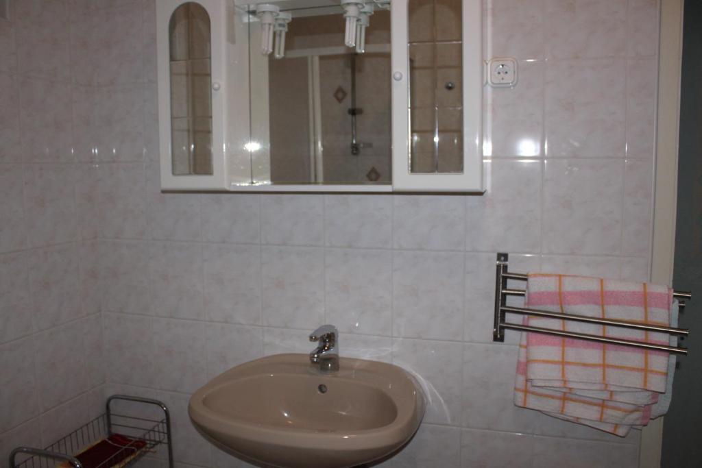 Orwa Apartmanok - Fenyofa Koez Залакарос Стая снимка